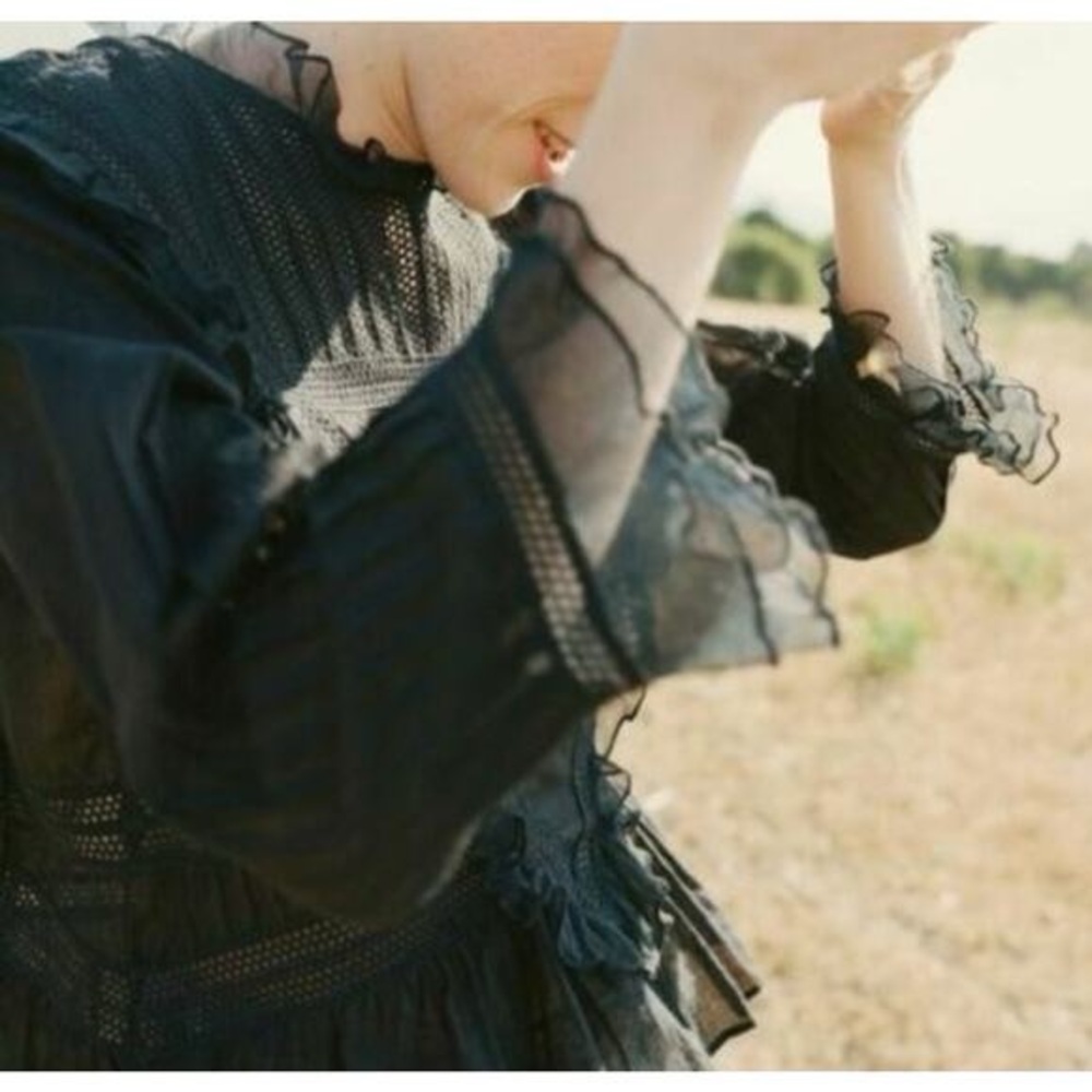 EUC Doen Cassis Pintuck Prairie Victorian Ruffled Button Back Chiffon Blouse XS - Picture 9 of 10